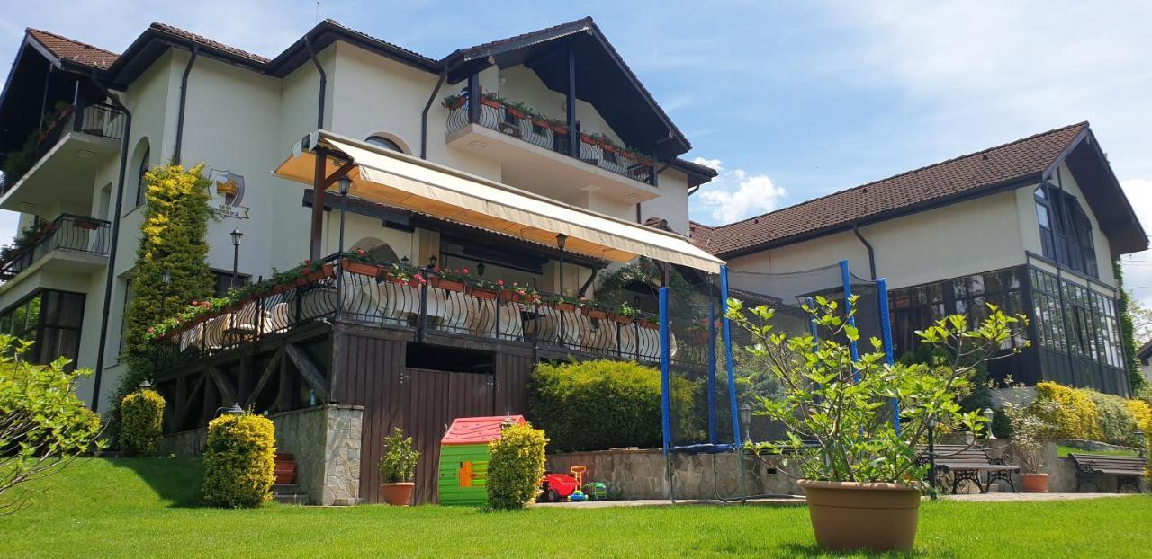 Casa Domneasca Hotel Curtea de Argeş Buitenkant foto