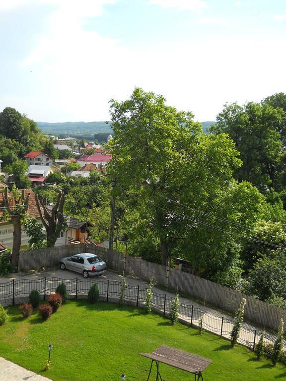 Casa Domneasca Hotel Curtea de Argeş Buitenkant foto